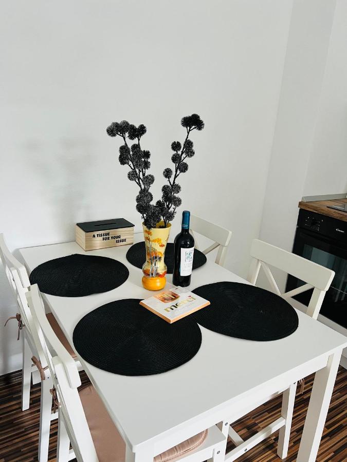 Apartament In Regim Hotelier King Mediaş Zewnętrze zdjęcie