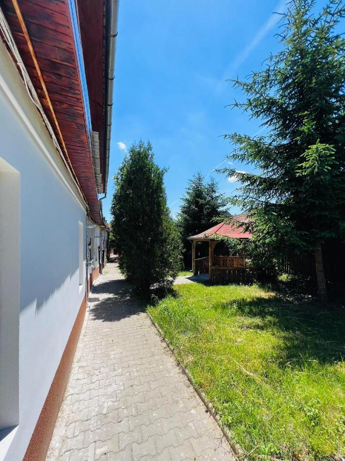 Apartament In Regim Hotelier King Mediaş Zewnętrze zdjęcie